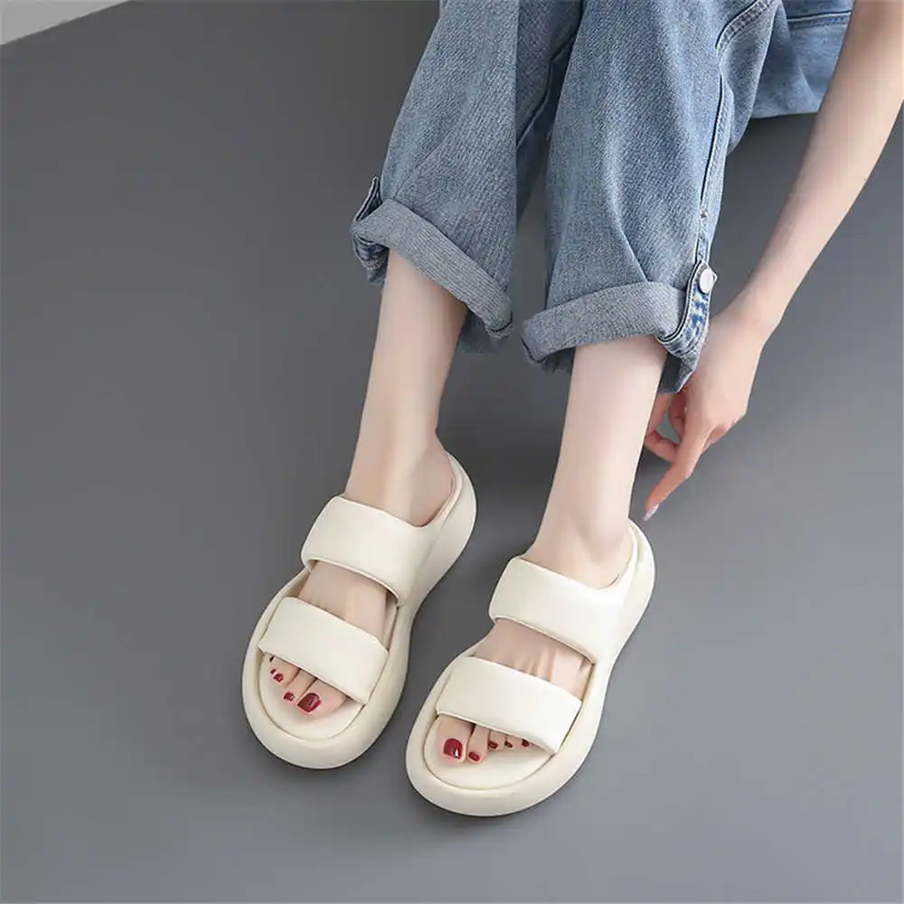 Maat 39, strips zomerschoenen  - Home Bathroom Dimensions recensie en prijs
